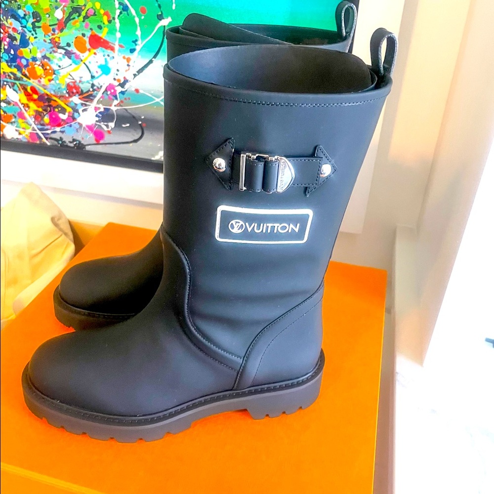 LOUIS VUITTON LV Territory Flat Half Boot NIB